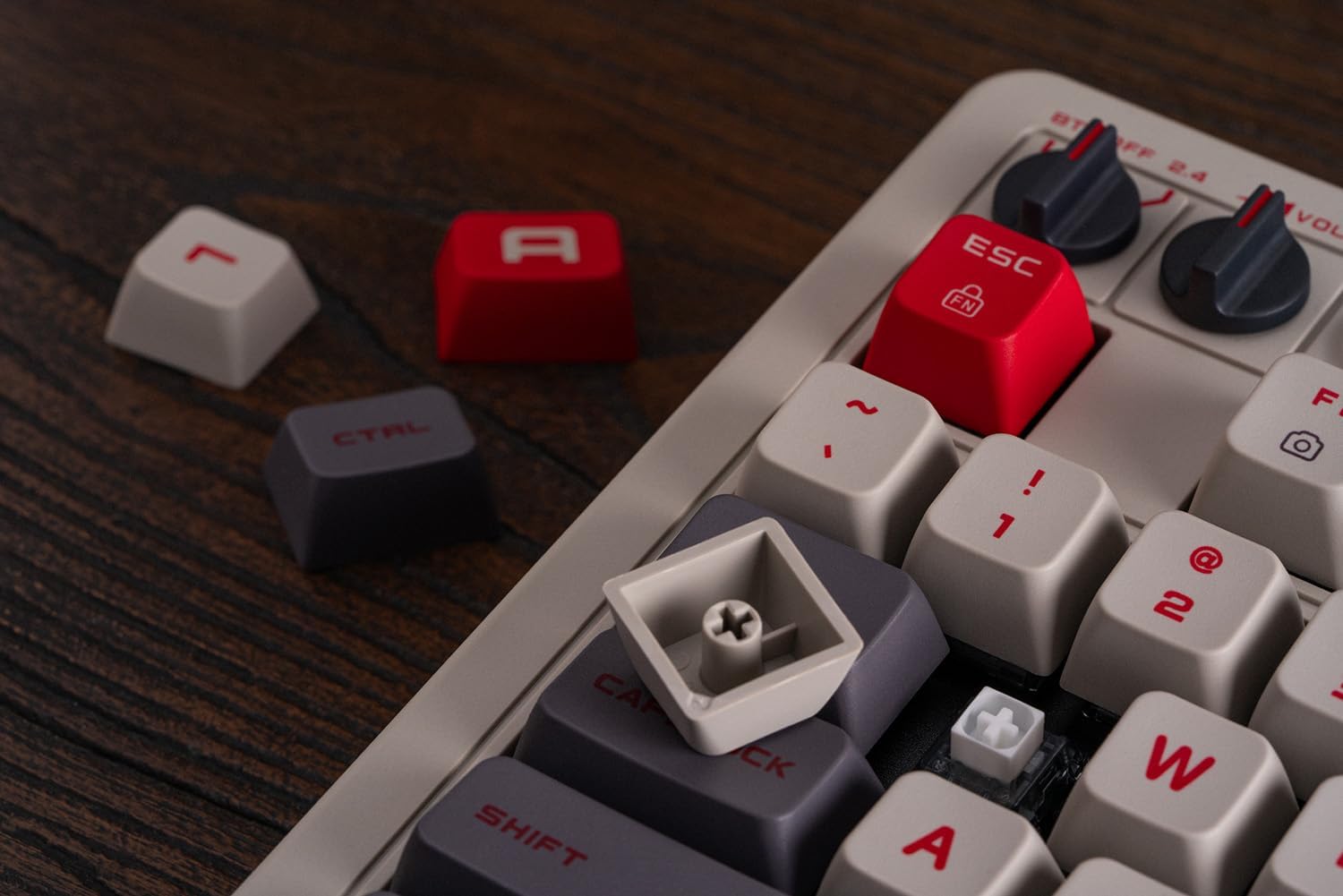 8BitDo Retro 108 Mechanical Keyboard with Integrated Numpad - Image 11