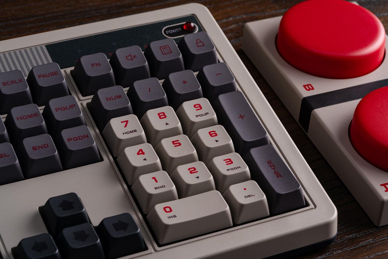 8BitDo Retro 108 Mechanical Keyboard with Integrated Numpad - Image 8