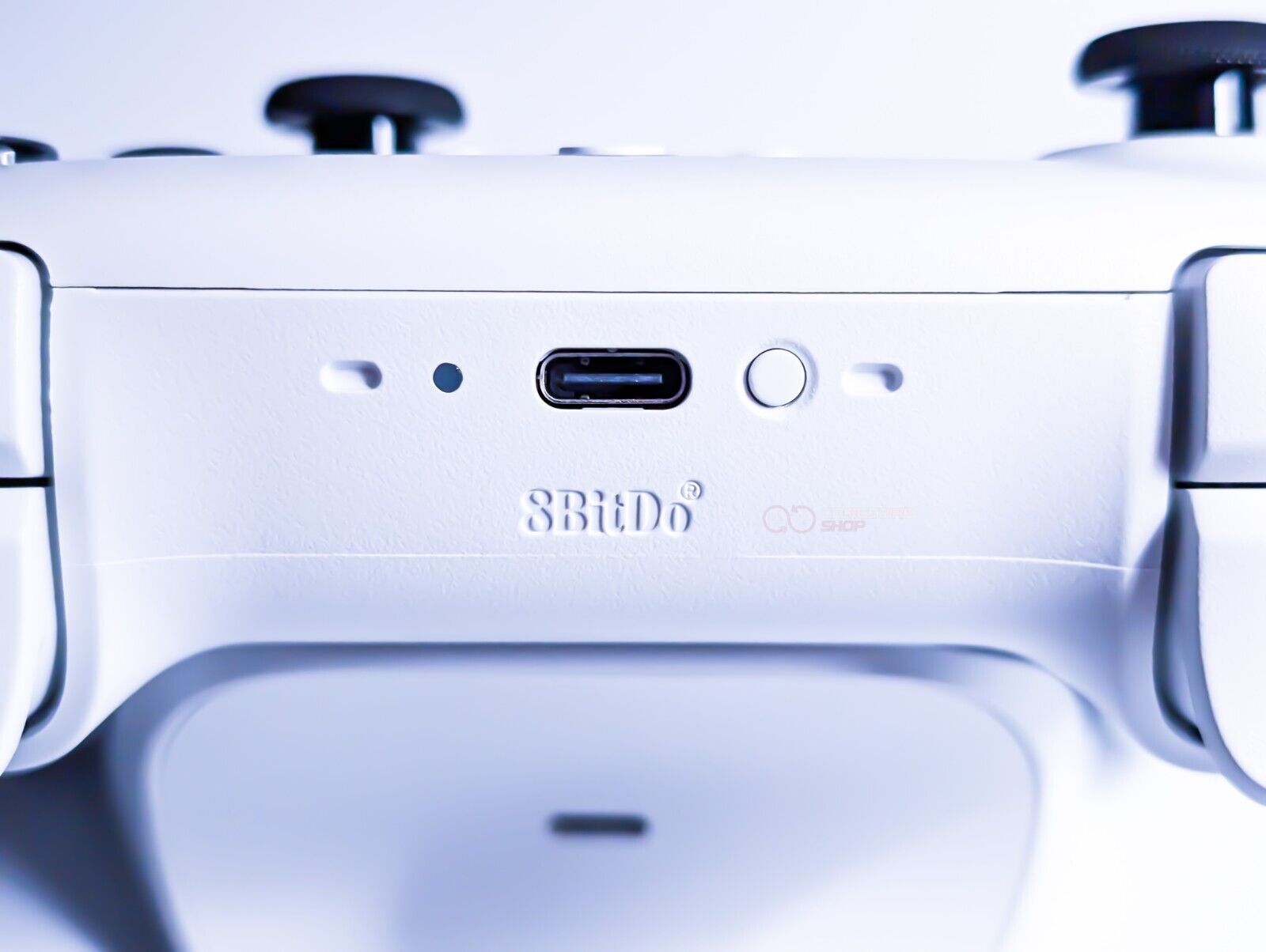 8BitDo Ultimate Bluetooth Controller and Dock for Nintendo Switch - Image 6